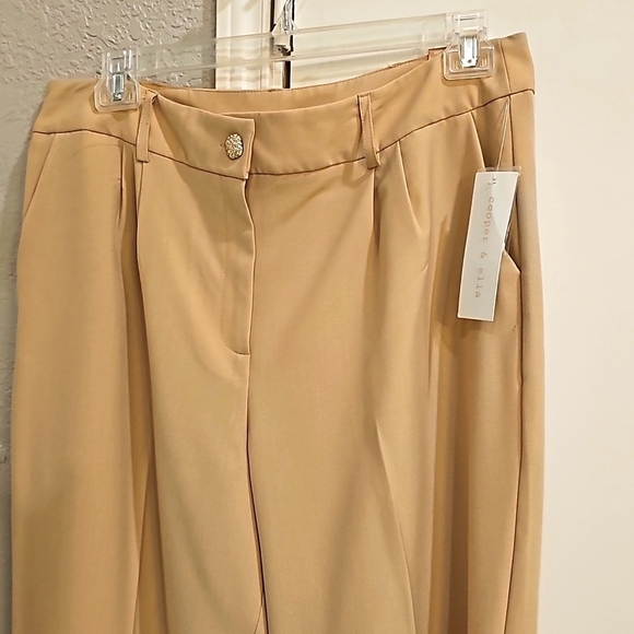 NWT Cooper & Ella Wide Leg Decorative Button Zip Closure Cream Pant Size 14 - Picture 6 of 10